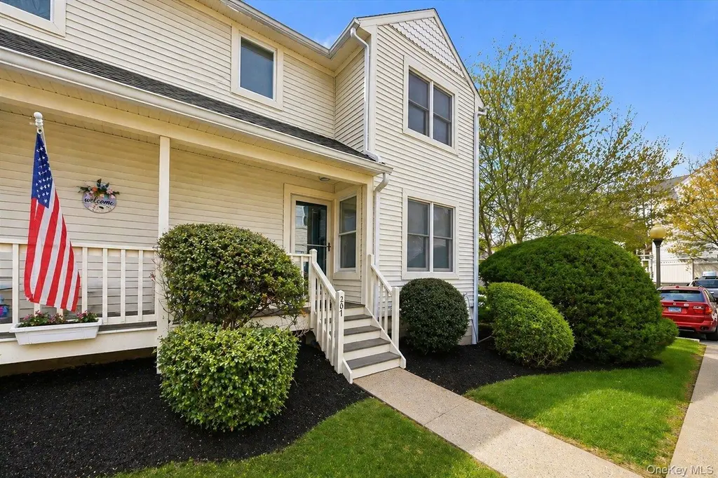 207 Cornwall Meadows Ln
