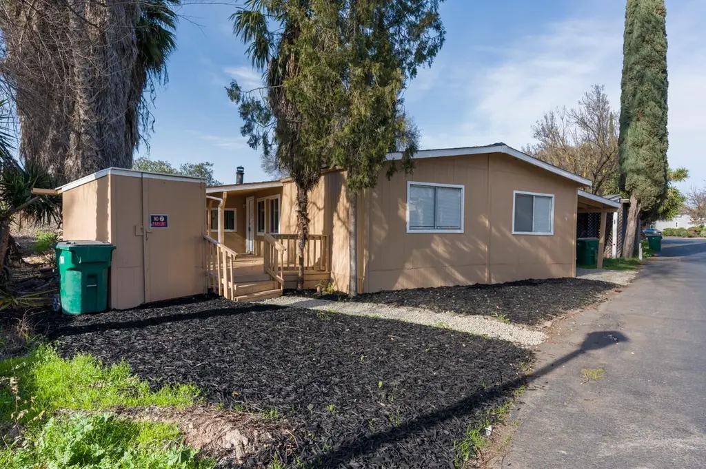 4399 Aplicella Ct #32