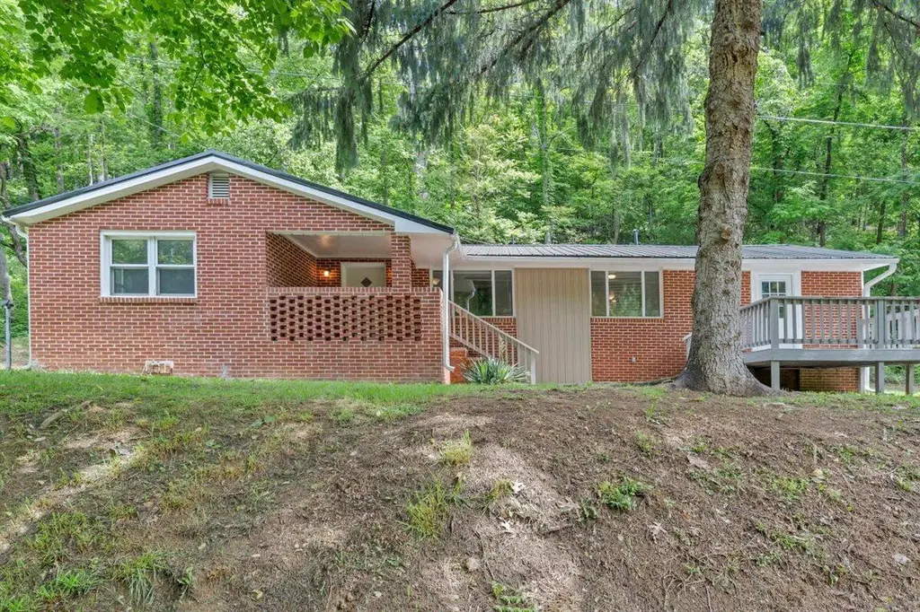 4312 Seneca Hollow Rd
