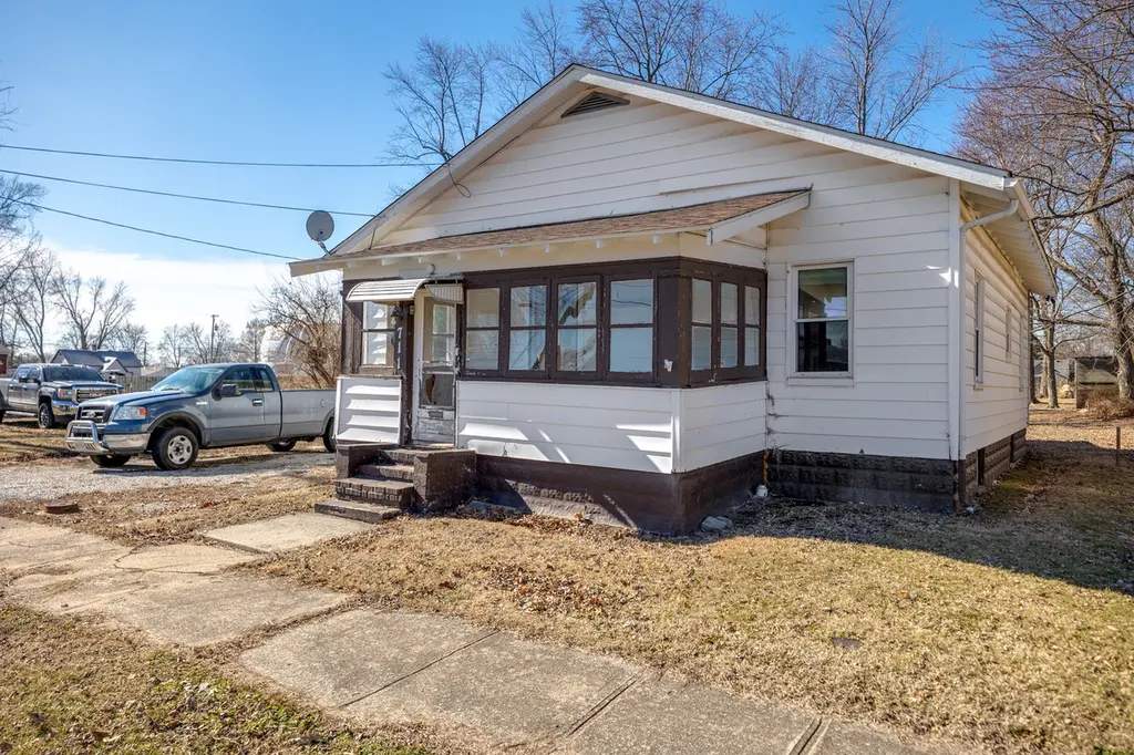 711 S Franklin St