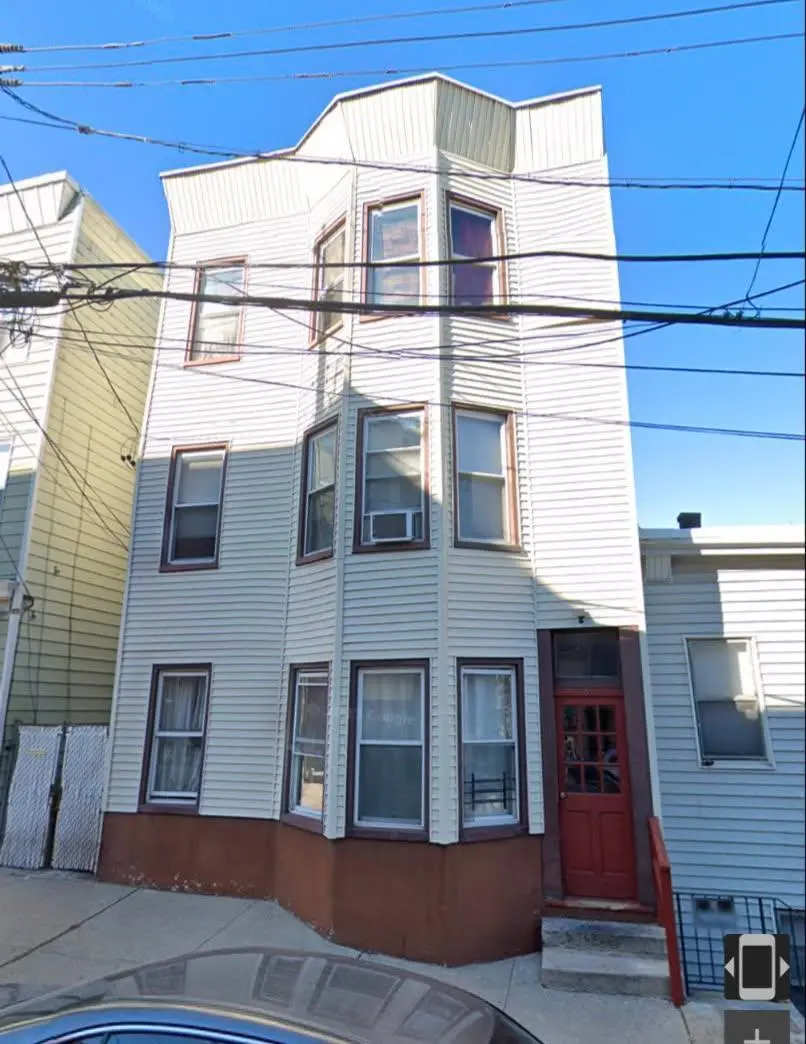 5 Mulberry St