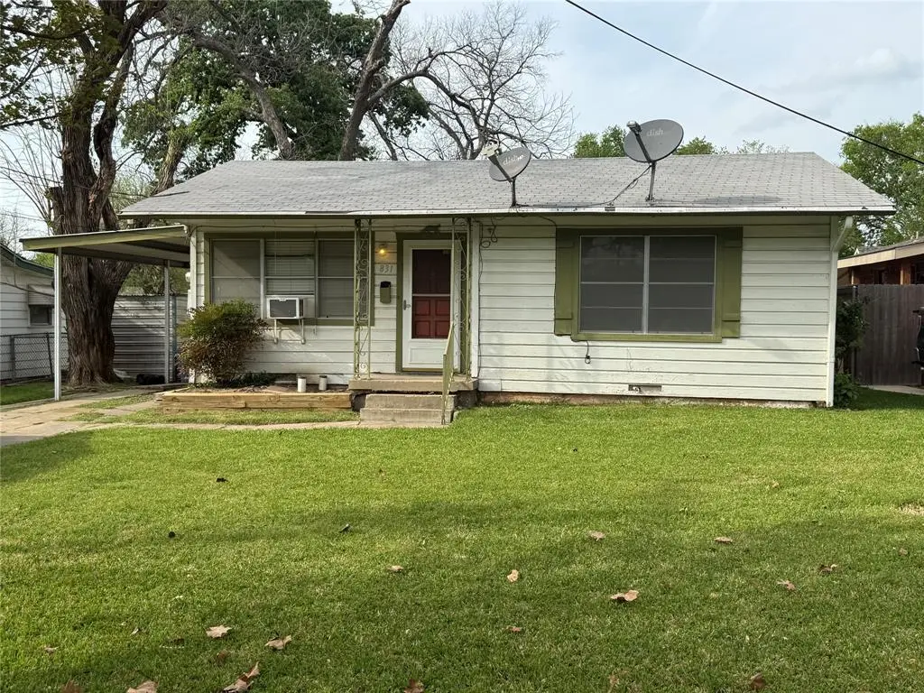 831 Cedar Dr
