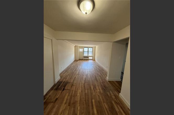 3235 Emmons Ave #409