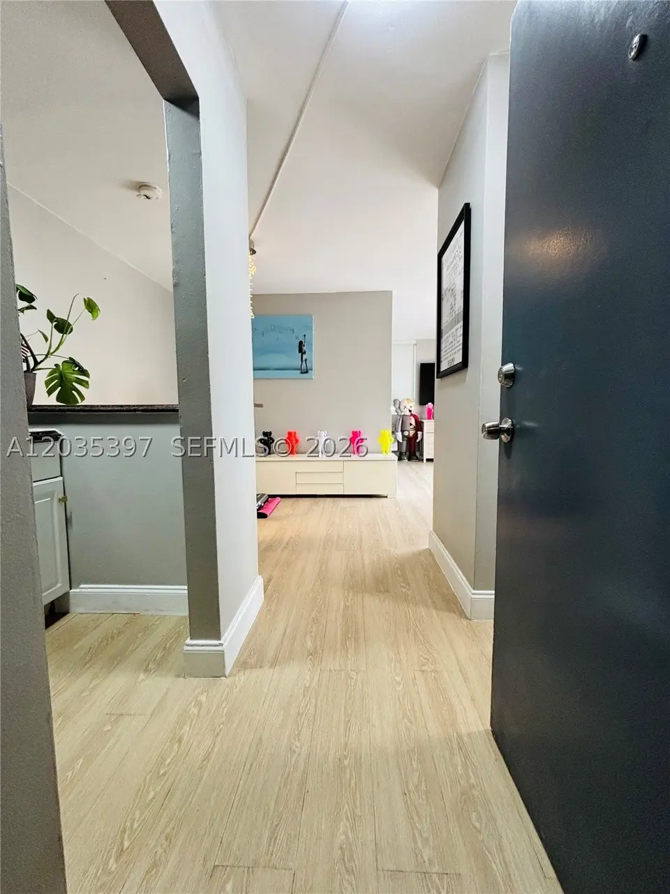 1255 Collins Ave #208