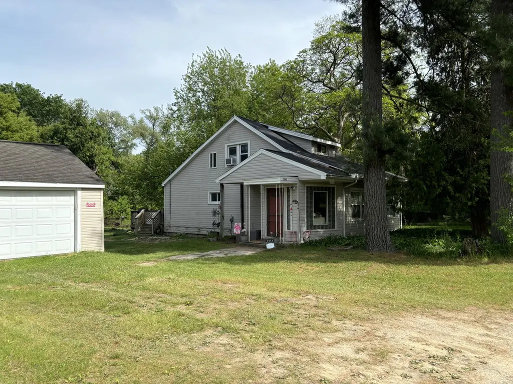 2545 Massena Ave
