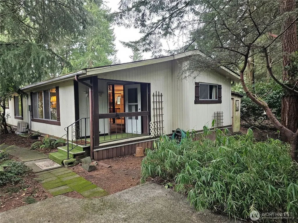 2419 Jahn Ave NW #29