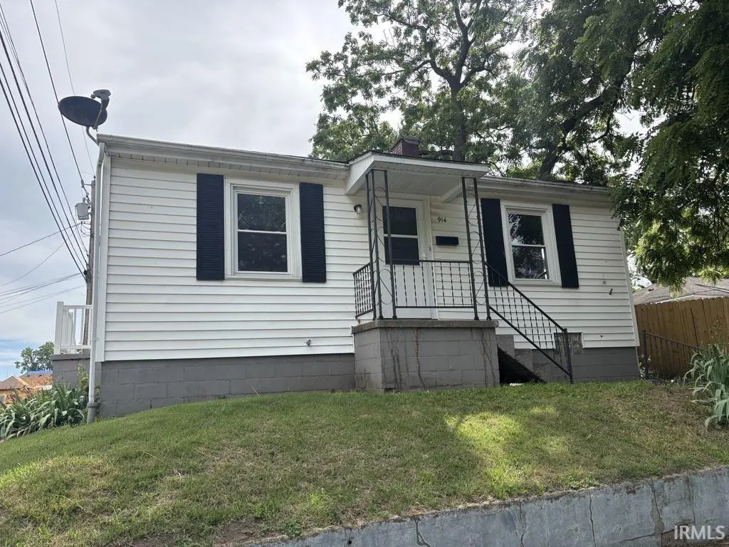 914 Bayou St