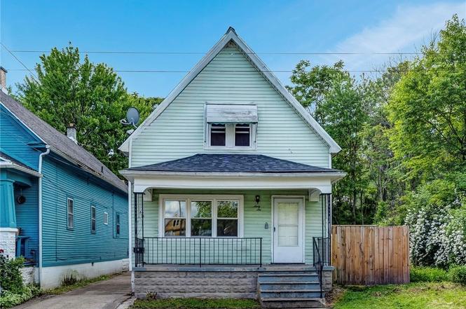 66 Schmarbeck Ave