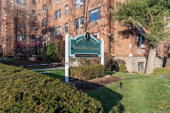 1 Franklin Ave Unit 4G