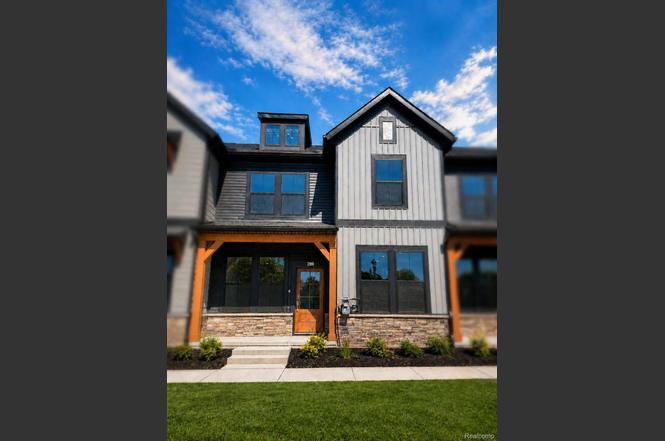 289 Lantana Dr