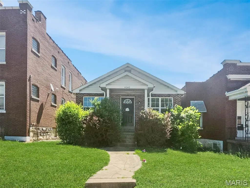 4646 S Grand Blvd