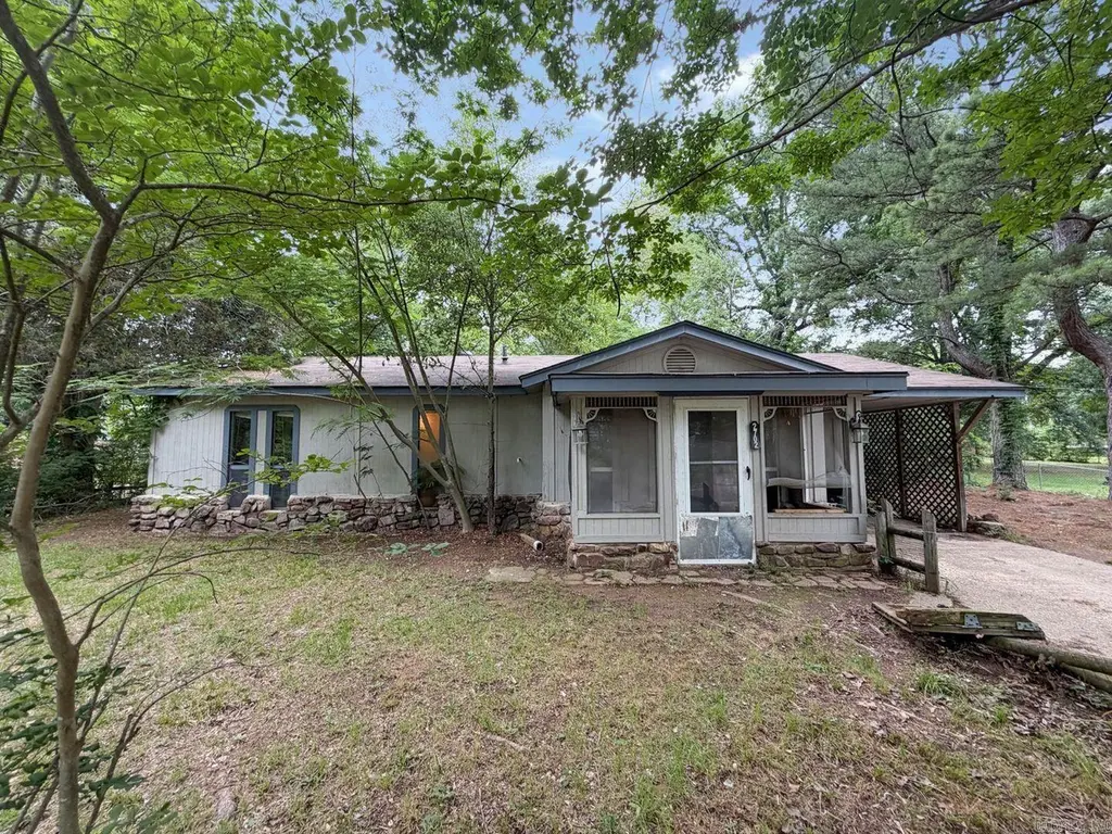 2702 Burchwood Dr