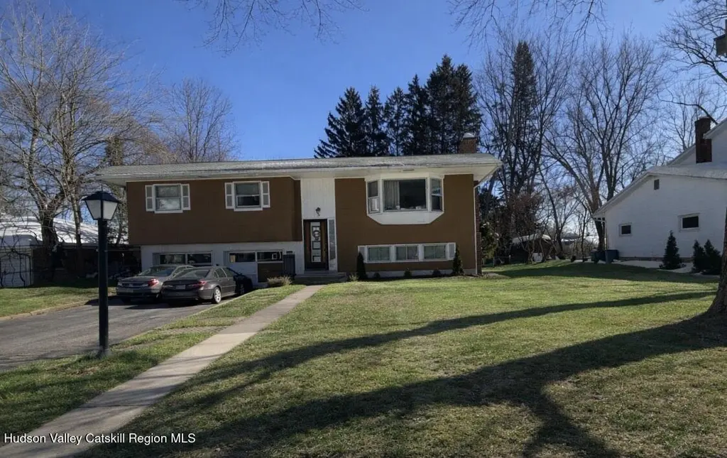 15 Redwood Rd