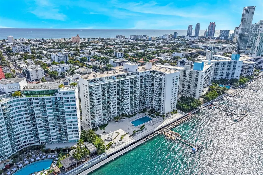 1000 West Ave #104