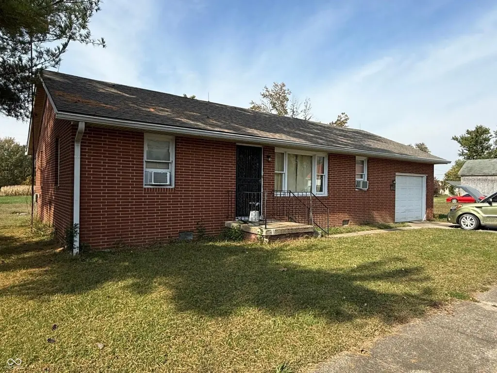 4213 Main St