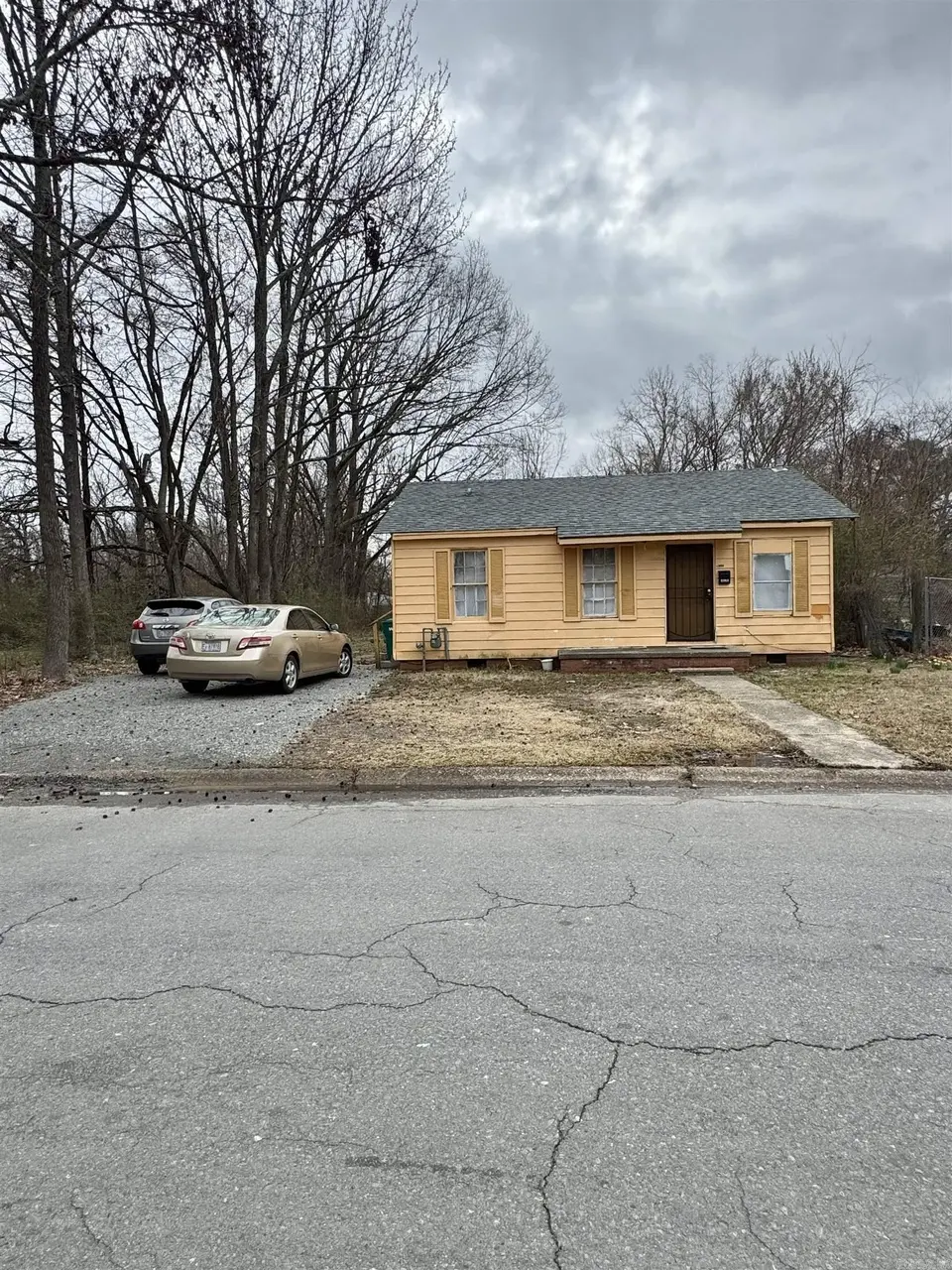 1815 E Circle Dr