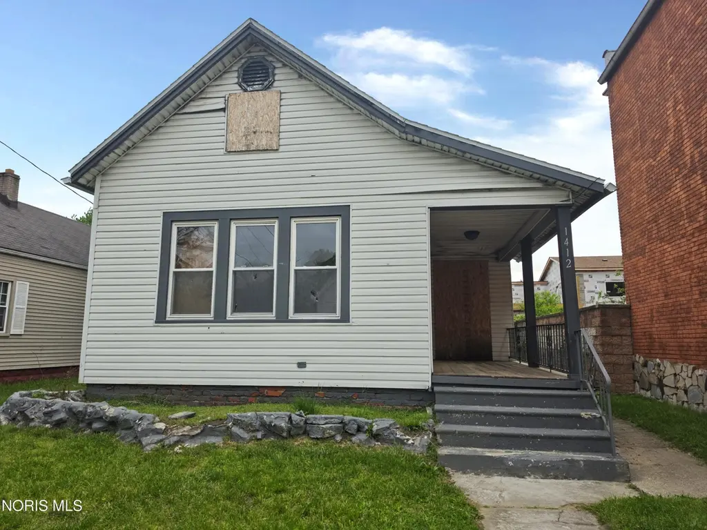 1412 Belmont Ave