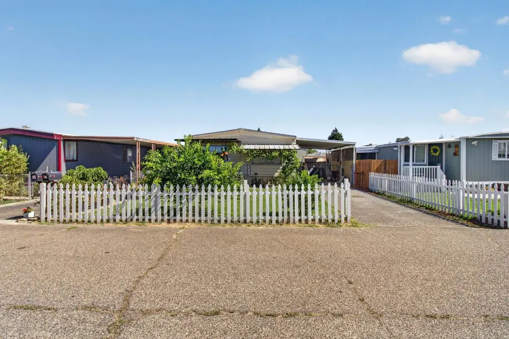 2900 Muir Ave #67