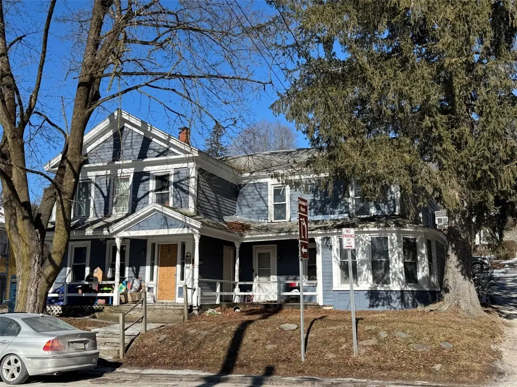 189 E Front St