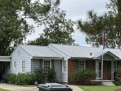 109 Edgewood Dr