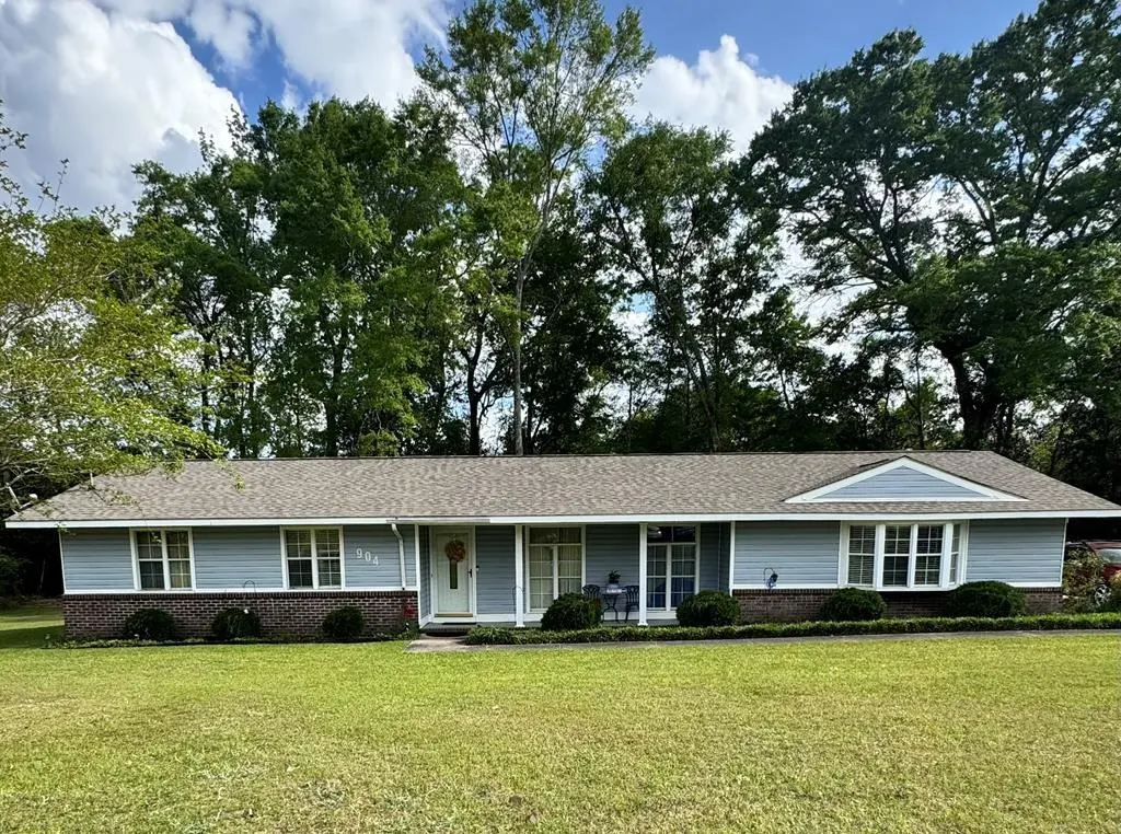 904 Circleview Dr