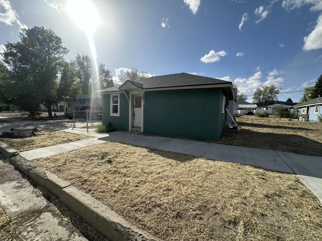 710 Cedar St