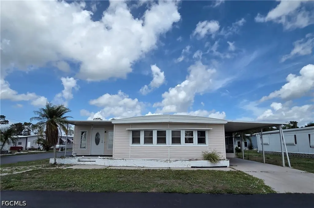 694 Dream Ln