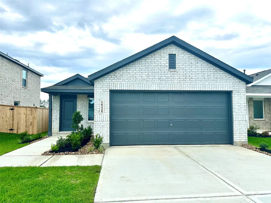 16242 Bergara Bend Dr