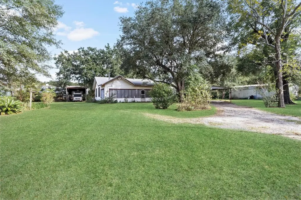 175 S Dewitt Rd