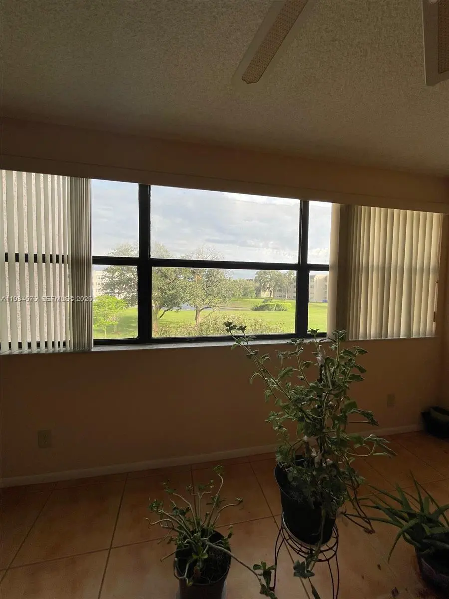 2606 NW 104th Ave #301