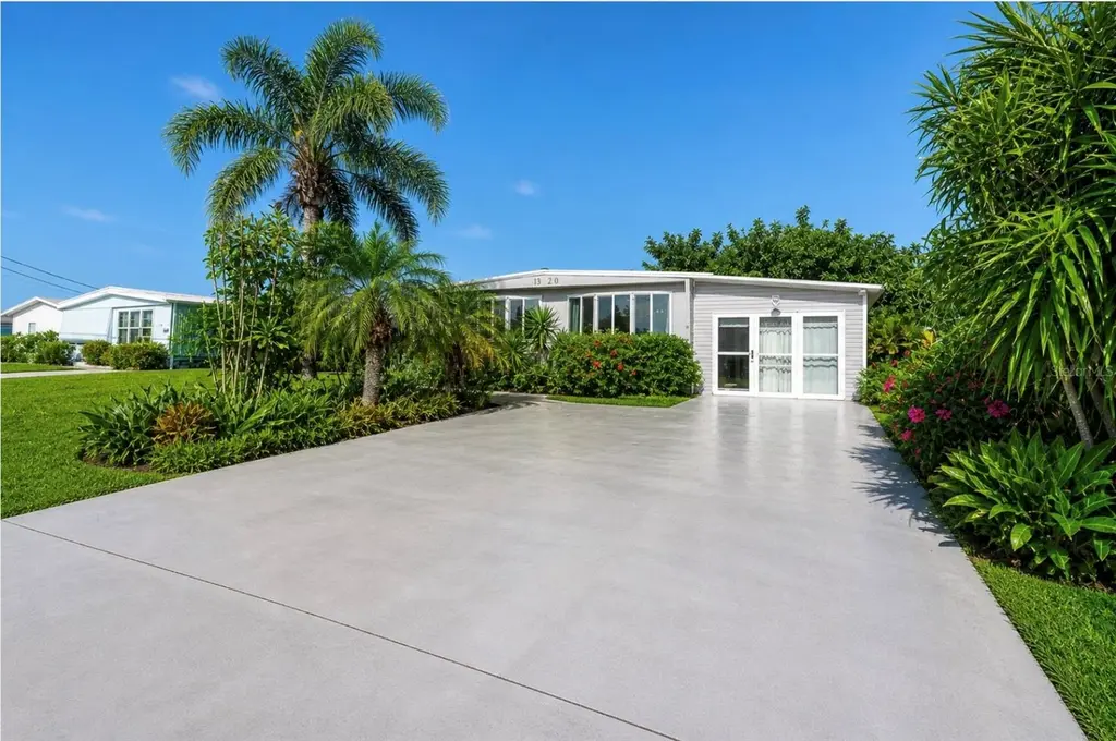 1320 Seagull Dr