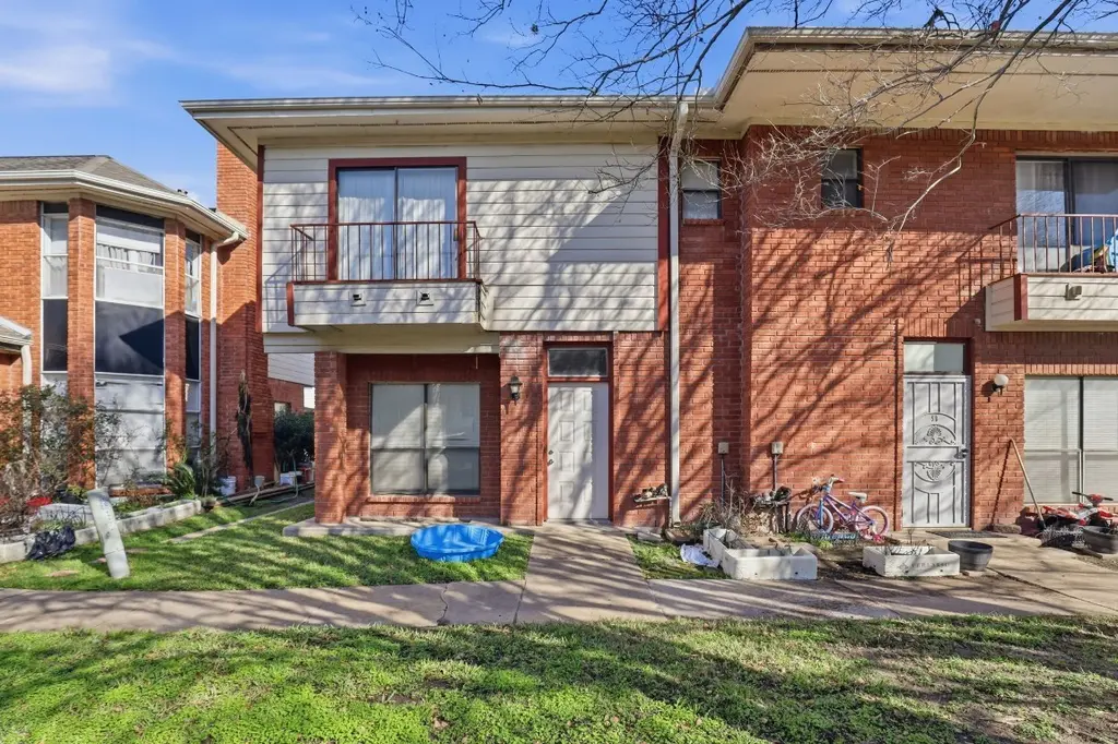 8320 Wild Rose St Unit 4B