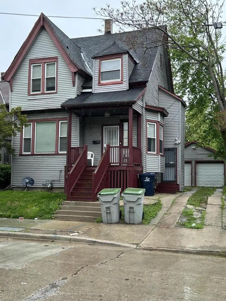 1212 W Chambers St