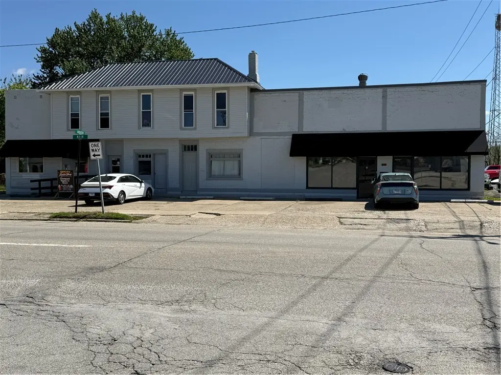 332 Main St