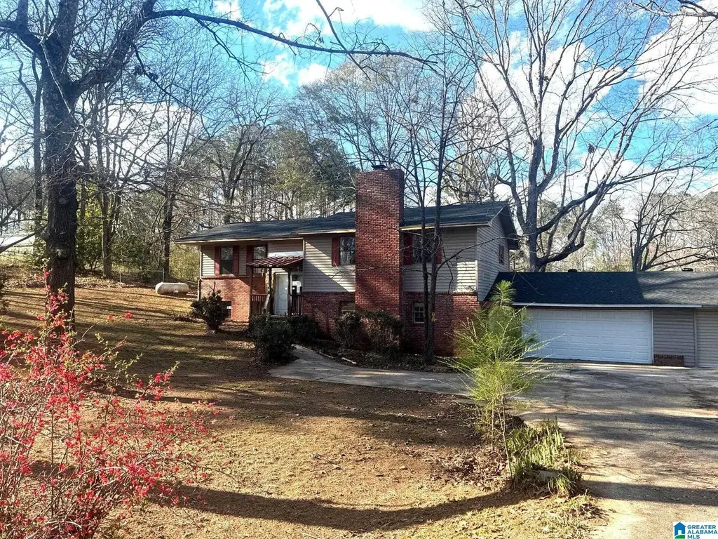 1006 Shady Ln