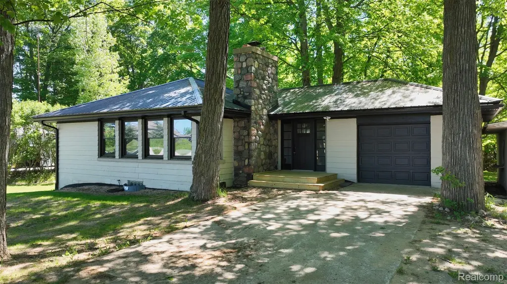 1351 Cedar Ct