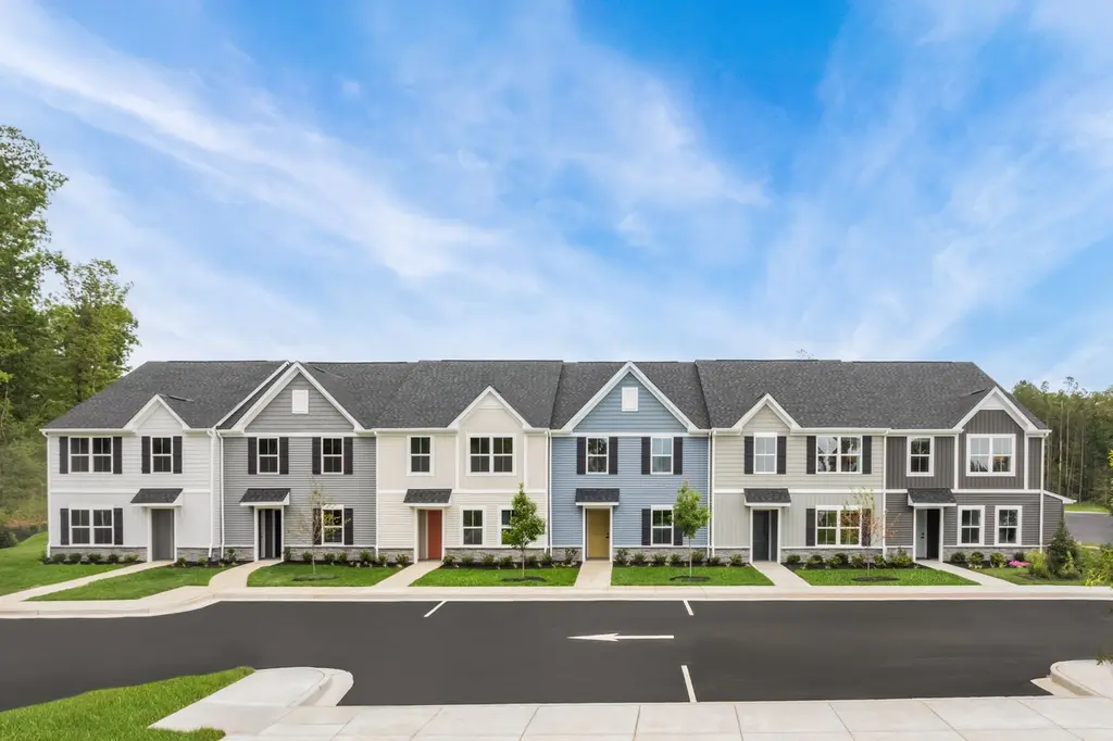 657 Big Bend Ct #201