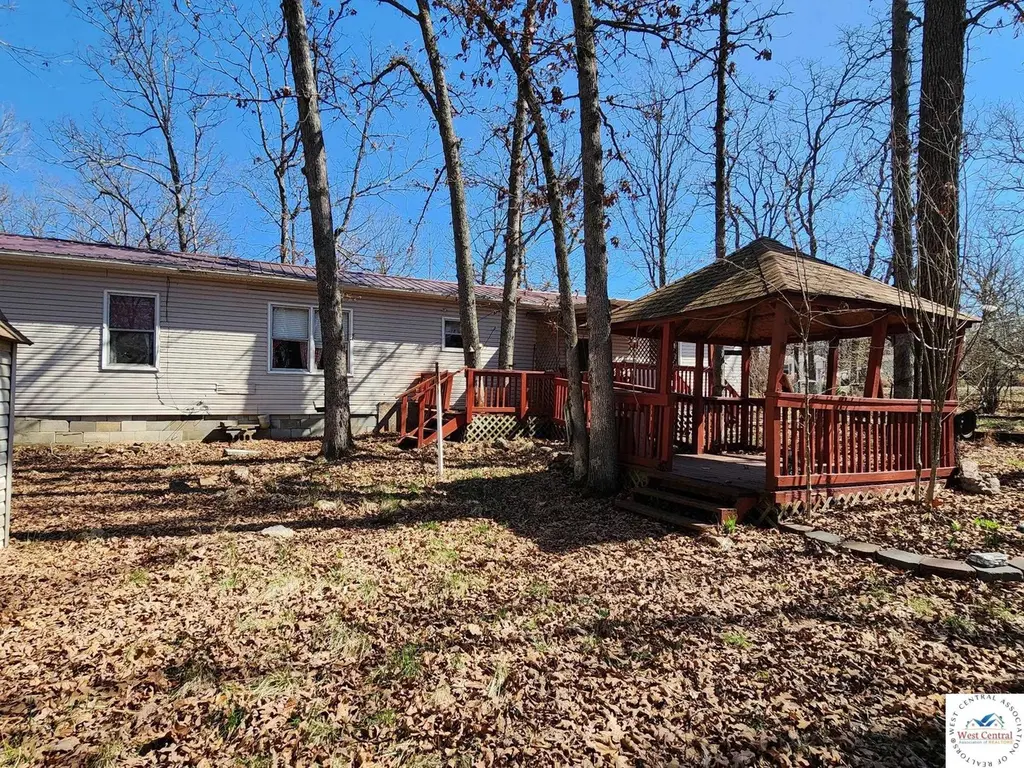 7445 NE 1051 Pvt Rd