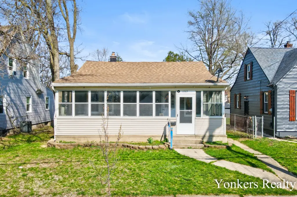 1732 Silver Ave SE