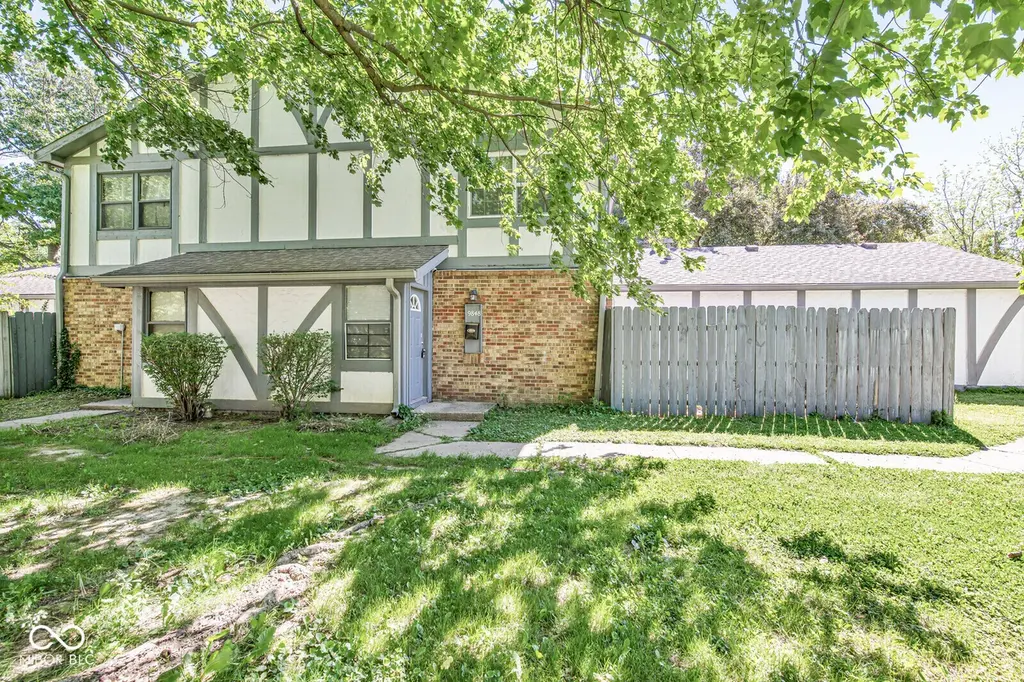9848 Haven Ct