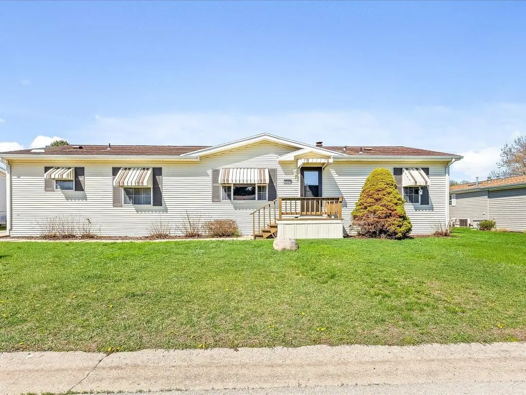 8686 Dutch Elm Ct