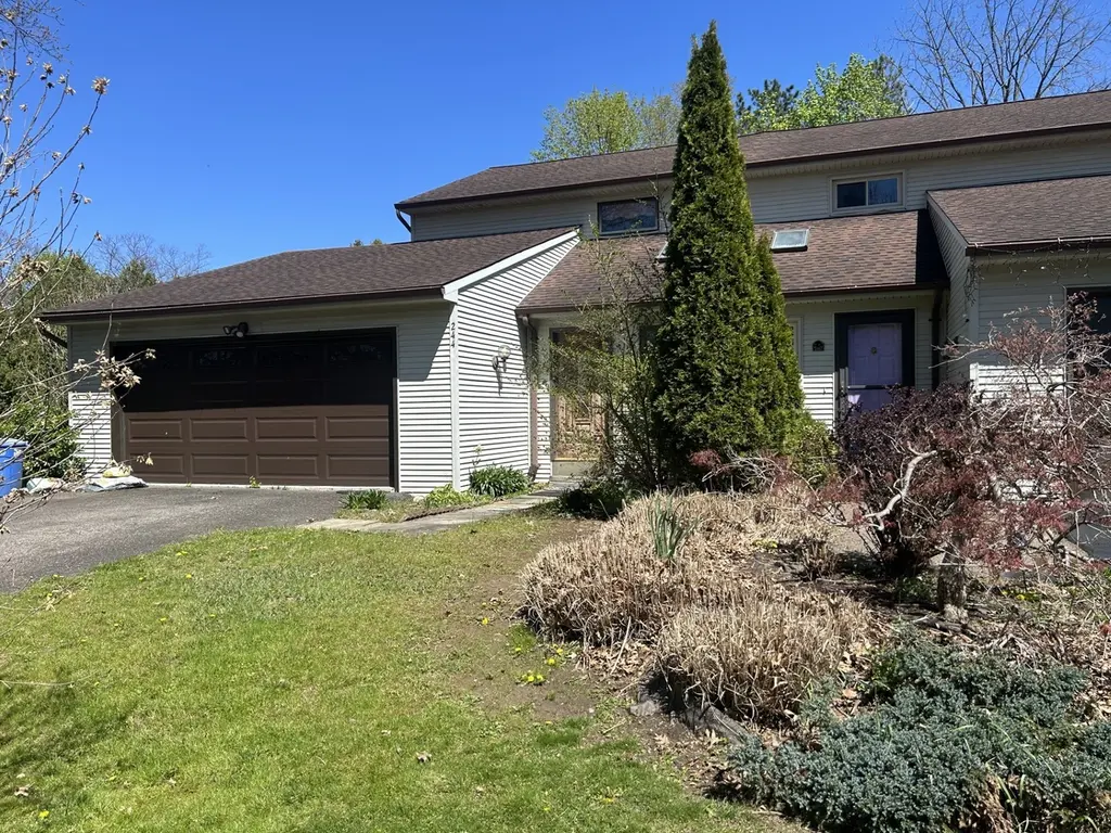 244 Loretta Ln