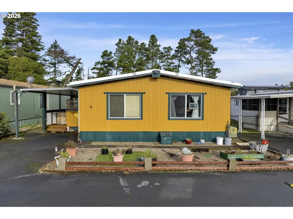 3760 Highway 101 #4
