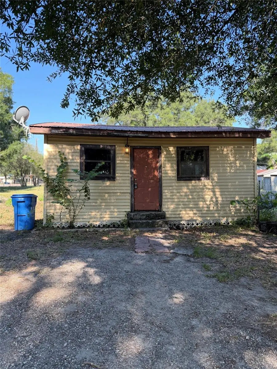 10114 E Columbus Dr