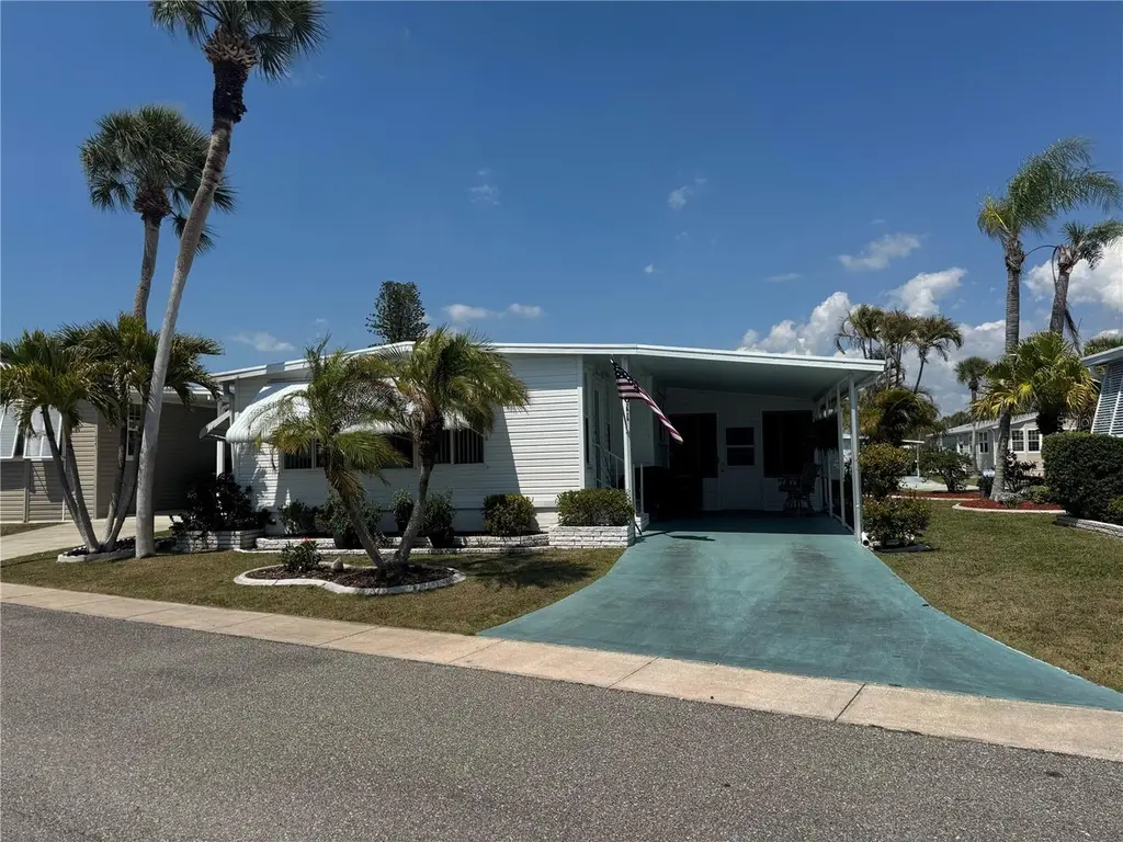 611 Iris Dr