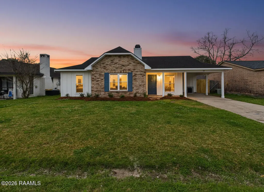 122 Pebble Beach Dr