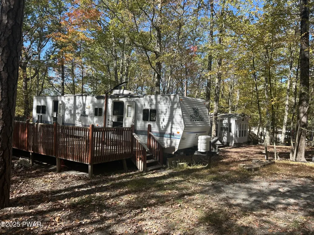 236 Village Dr E