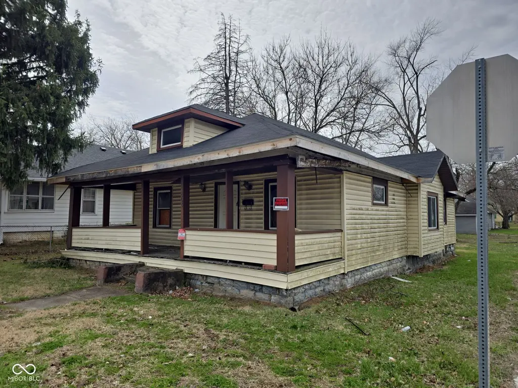 1503 Arrow Ave