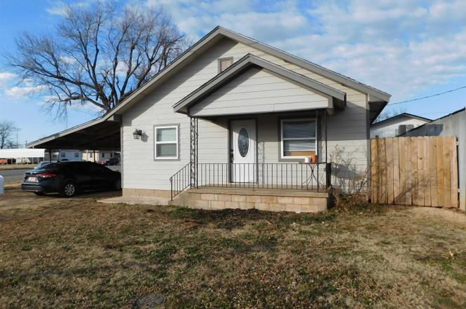 104 E Garber Rd