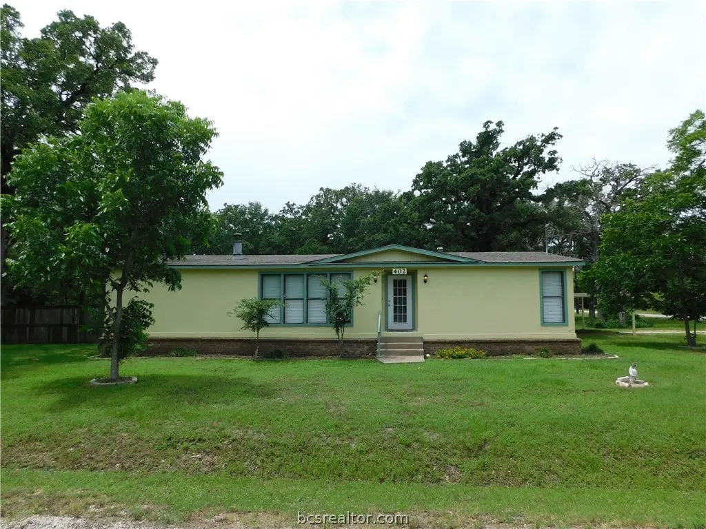 402 Higgs Dr